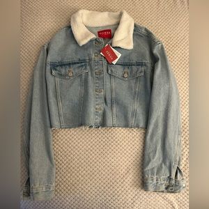 Guess Factory cropped denim jacket with faux shearling collar - NWT